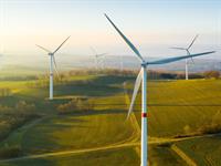 Shutterstock_1933377149_windmills_vēja ģeneratori.jpg