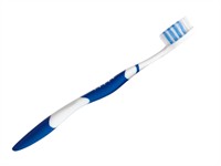 Shutterstock_2466660139_toothbrush_zobu birste.jpg