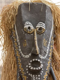 shutterstock_2306668717_day of dead in Mexico_mirušo dienas maska Meksikā.jpg