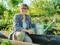 shutterstock_2491697271_adult woman_pieaugusi sieviete.jpg