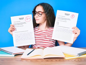 shutterstock_1837201822_failed and passe exam_nenokārtots un nokārtots eksāmens.jpg