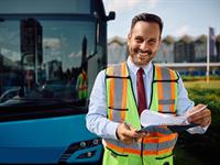 shutterstock_2491698049_bus driver_autobusa šoferis.jpg