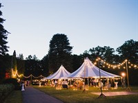 shutterstock_1477633445_evening event outdoors_pasākums vakarā arā.jpg