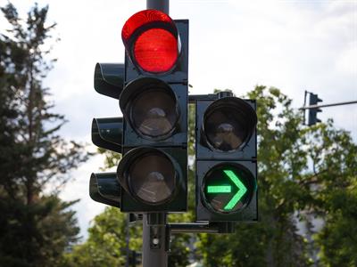 traffic_light_shutterstock_1775553077.jpg