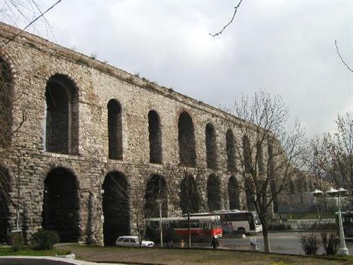 2082310-roman_aqueduct-Istanbul.jpg