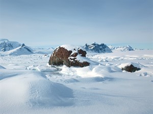 shutterstock_2477185587_antarctic landscape_antraktiska ainava.jpg