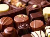 Shutterstock_2479917309_chocolates_šokolādes konfektes.jpg