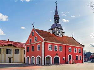 Shutterstock_400981933_Bauskas rātsnams.jpg