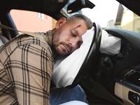 shutterstock_2530847625_injury after car accident_ievainojums pēc avārijas.jpg