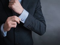 shutterstock_1195274986_cufflink_aproču pogas.jpg