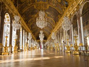 Spoguļzāle_Versaļa_Ivan Soto Cobos Shutterstock.jpg