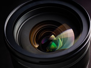 shutterstock_345460211_camera lense_kameras lēca.jpg