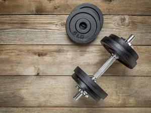 Shutterstock_192121595_dumbell_hantele.jpg