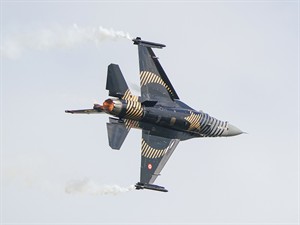 EvrenKalinbacak Shutterstock_Turkish Air Force_Turcijas gaisa spēki.jpg