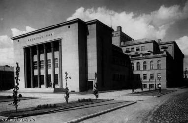 1vienības nams daugavp.jpg