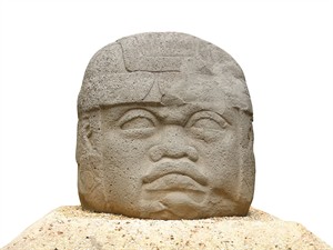 shutterstock_1676433895_Olmec colossal heads_Olmeku bazalta galva.jpg