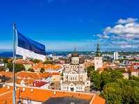 shutterstock_1861459297_Tallin with Estonian flag_Tallina ar Igaunijas karogu.jpg