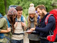 Shutterstock_1207054750_backpacking_ceļojums ar mugursomām.jpg