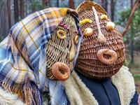 Svetlana Mahovskaya Shutterstock_latvian masks_latviešu maskas.jpg