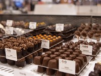 DinkeyDoodle Shutterstock_KaDeWe Department Store_Rietumu universālveikals Berlīnē.jpg