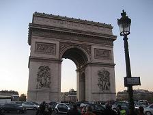 triumfa arka parīzē.jpg