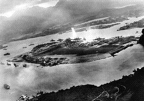 Attack_on_Pearl_Harbor_Japanese_planes_view.jpg