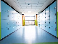 shutterstock_2492778889_School hallway_Skolas koridors.jpg