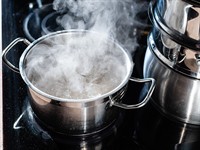 shutterstock_2266112391_boiling water_verdošs ūdens.jpg