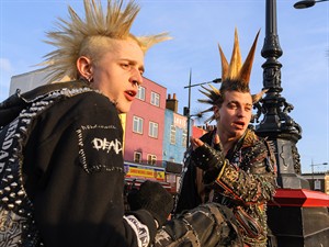 Alex Segre Shutterstock_punks_panki.jpg