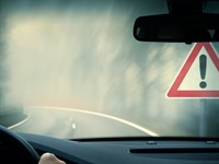 shutterstock_167013335_foggy driving_vadīšana miglā.jpg