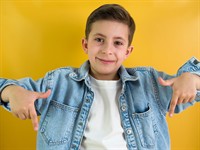 shutterstock_2620065807_Little boy_Mazs zēns.jpg