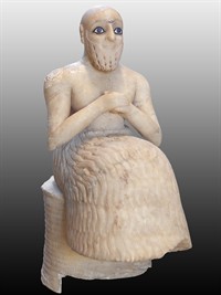 shutterstock_1262046403_Mesopotamia prayer figure_Divupes dievlūdzēja figūriņa.jpg