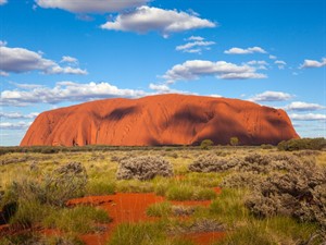 Maurizio De Mattei Shutterstock_Uluru-Kata Tjuta.jpg