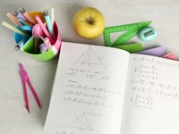 Shutterstock_2574634929_Notebook with math assignment_burtnīca ar matemātikas uzdevumu.jpg