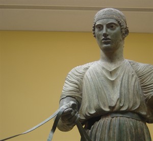 WIKI_20260120_Charioteer_in_Delphi.jpg