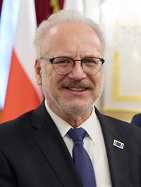 Зустріч_Глави_держави_з_Президентом_Латвії_та_Прем’єр-міністром_Польщі_05_(cropped).jpg