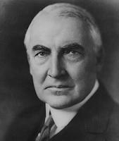 Warren_G_Harding_portrait_as_senator_June_1920.jpg