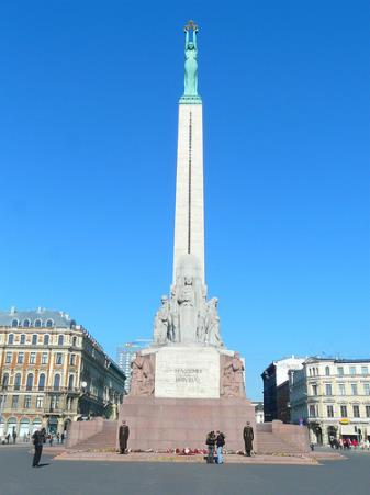 1brīv piemin viss.jpg