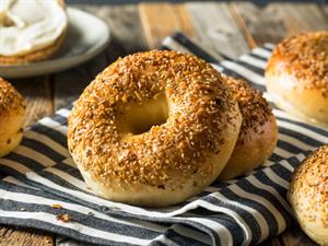 Shutterstock_1026310651_bagel_virtulis.jpg