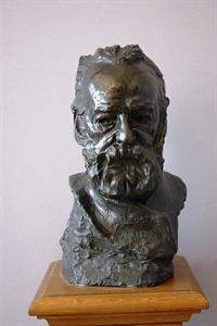 681px-L50_-_Musée_Rodin_-_Buste_Victor_Hugo.jpg