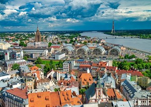 GagliardiPhotography Shutterstock_ Riga skyline_Rīgas panorāma.jpg
