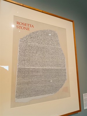 ben bryant Shutterstock_replica of Rosetta stone_Rozetas akmens kopija.jpg