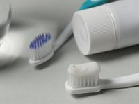 shutterstock_2332064303_teeth brush_zobubirstes.jpg