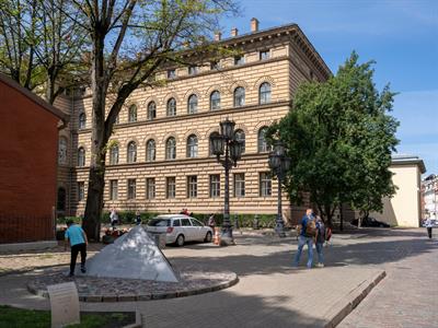 Saeimas nams Toms Auzins Shutterstock.jpg