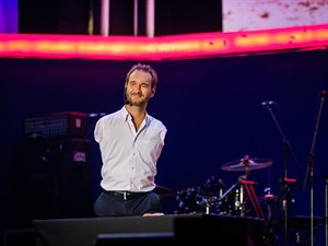 Anton Gvozdikov Shutterstock_Nicholas James Vujicic_Niks Vujačičs.jpg