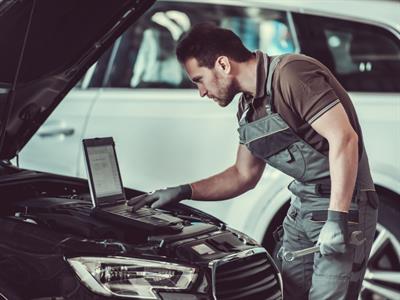 Shutterstock_618009815_car service_autoserviss.jpg