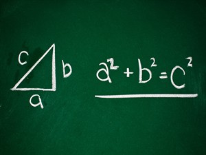 shutterstock_145293163_Pythagorean theorem_Pitagora teorēma.jpg