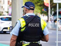 Stepan Skorobogadko Shutterstock_Police in Australia_Policija Austrālijā.jpg