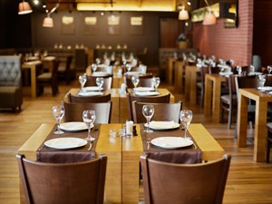 Shutterstock_161379734_restaurant.jpg