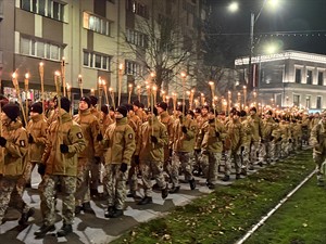 Life_On_Planet_Earth Shutterstock_march with torches through the city streets during Lāčplēsis Day_Lāpu gājiens Lāčplēša dienā.jpg